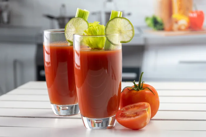 glass of fresh tomato juice