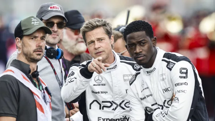 Brad Pitt na snemanju filma F1