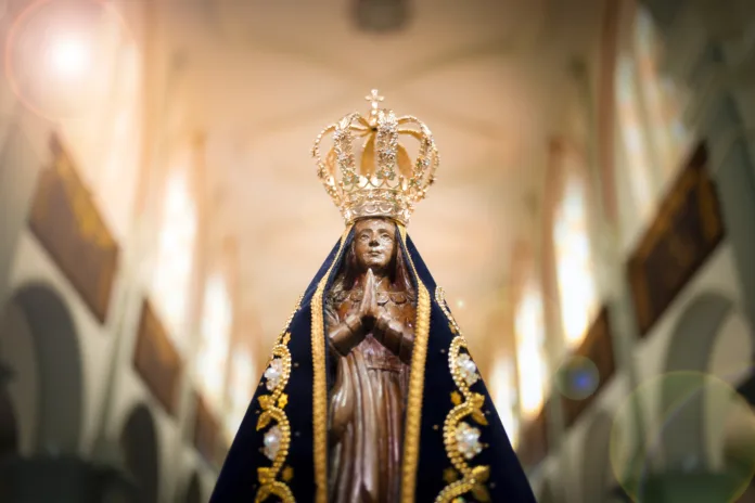 Statue of the image of Our Lady of Aparecida, mother of God in the Catholic religion, patroness of Brazil