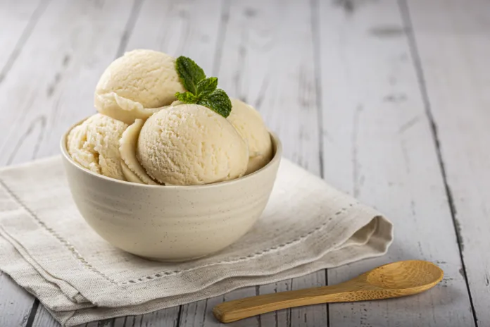 Bowl with vanilla ice cream balls.